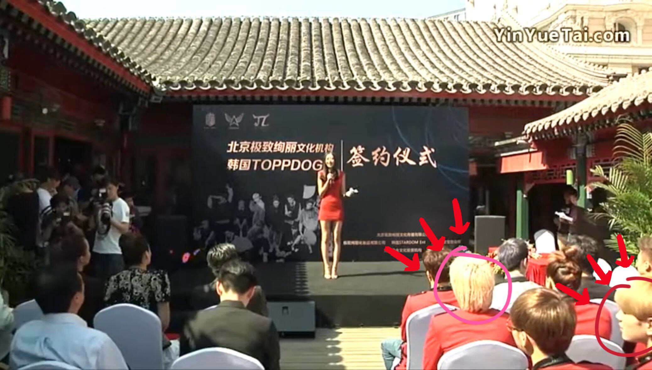 谁懂这张图这种仿佛ai一样的奇妙感 