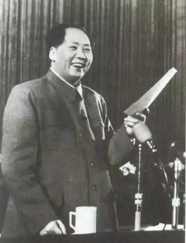 一个高尚的人，一个纯粹的人，一个脱离了低级趣味的人！
他一生预测过许多事情，时间