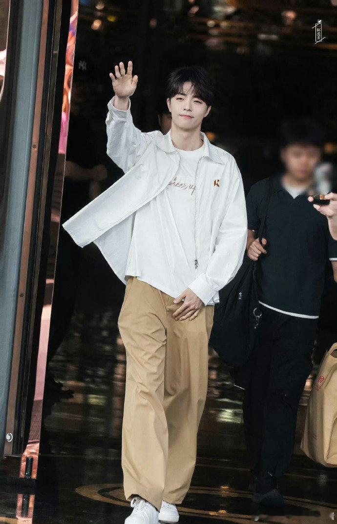 奔跑吧陈立农范丞丞合体npc要合体了呜呜呜奔跑吧陈立农范丞丞路透