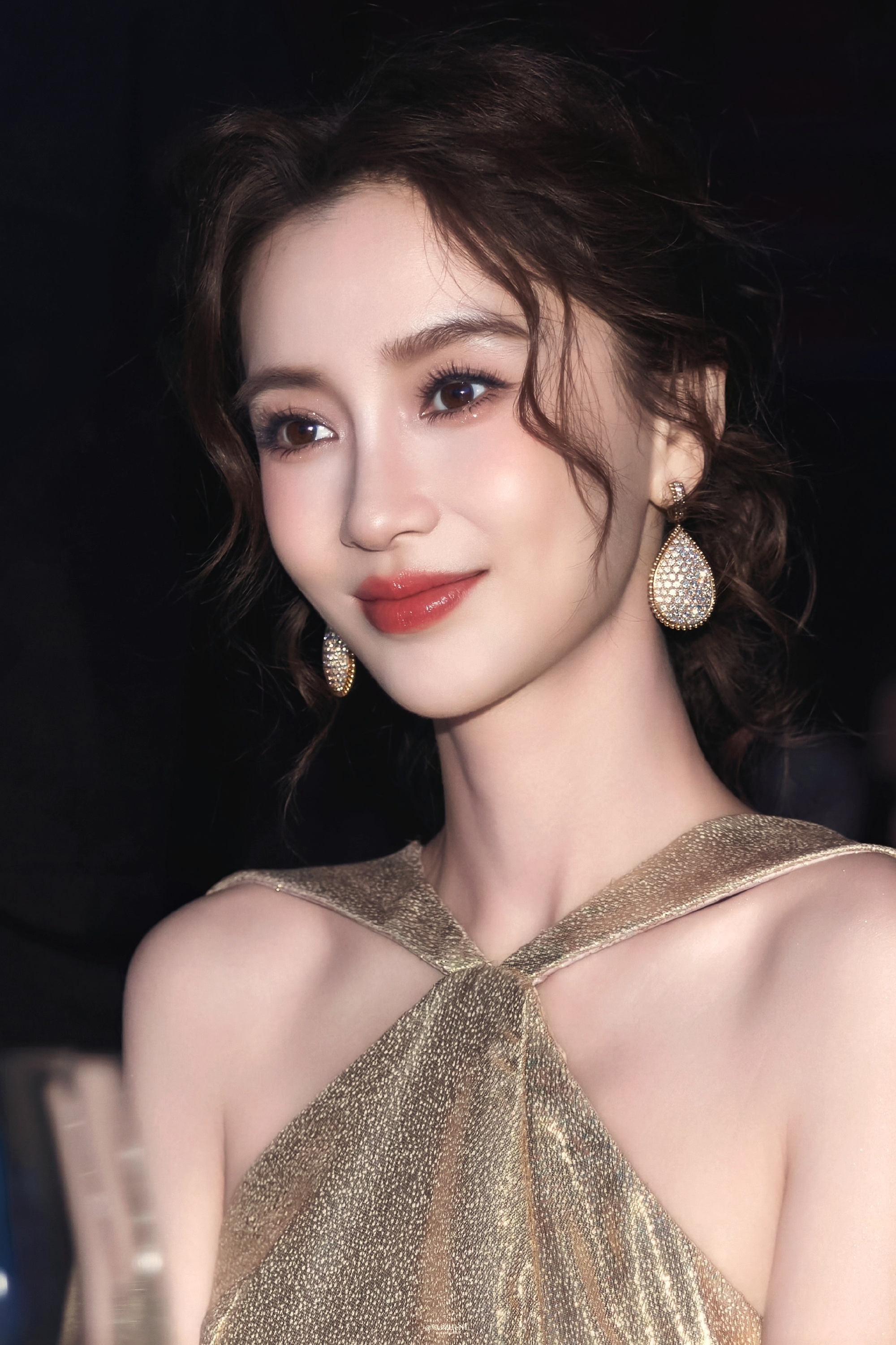 angelababy angelababy "或许我们素未谋面,但我对你的爱意永