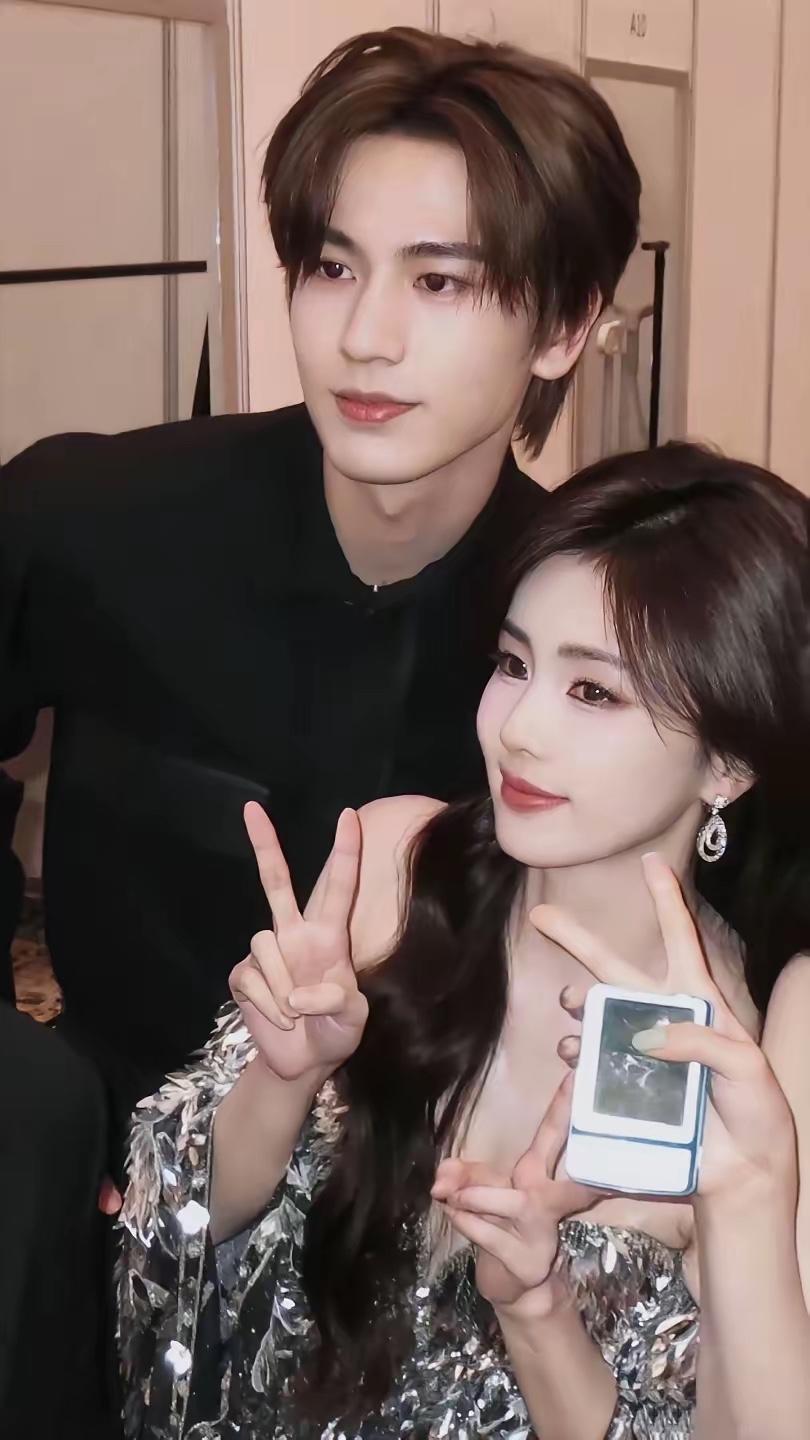 白鹿的翻脸，才是成年人最清醒的体面

        终于懂白鹿为何当众甩脸张凌