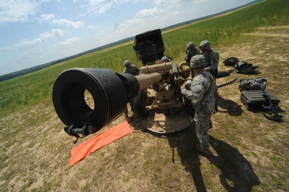 每天认识一件兵器 M119牵引榴弹炮M119牵引榴弹炮是美国在引进英国的105毫