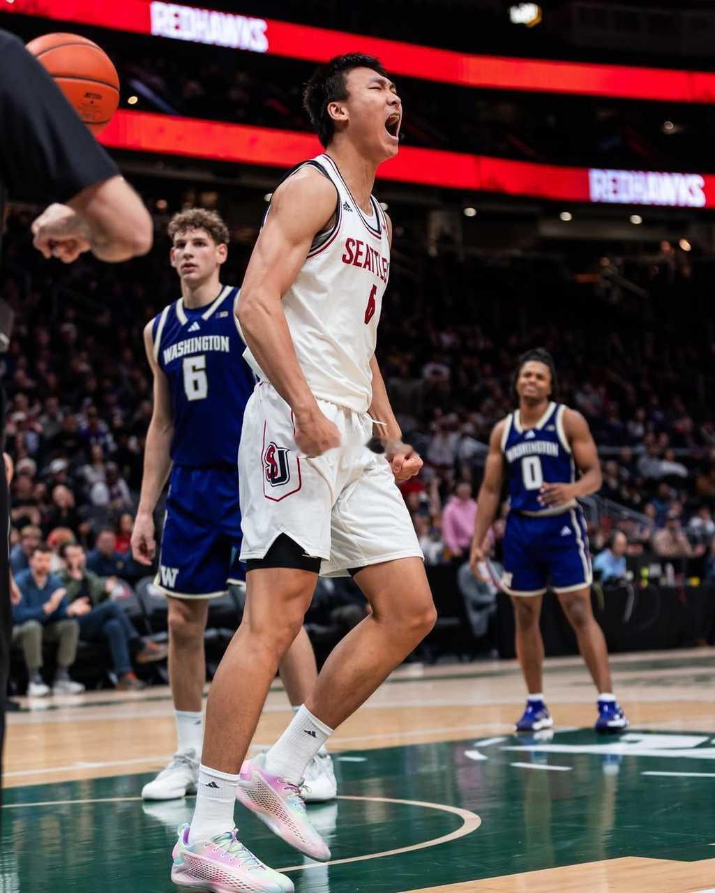 明天上午北京时间9点，NCAA将迎来一场重要的中国德比，旧金山大学对阵西雅图大学