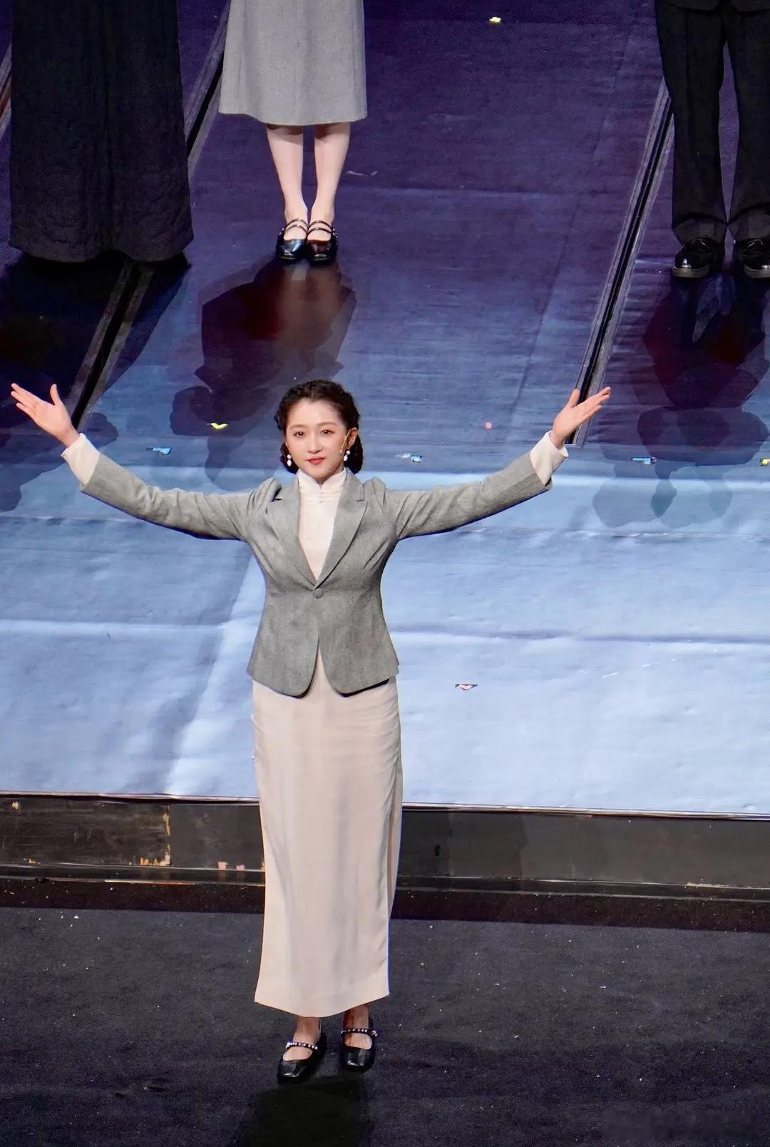 关晓彤适合正剧路线吗