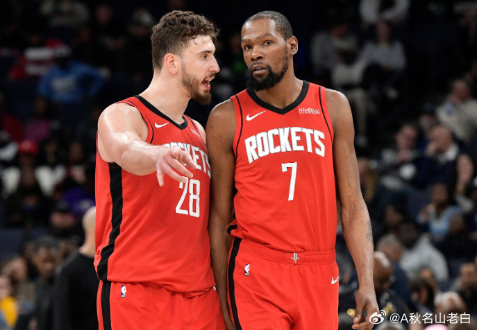 NBA常规赛，火箭主场111-94大胜尼克斯，乌度卡赛后接受了媒体采访。记者：“