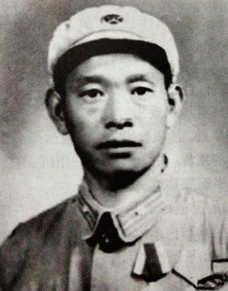1943年，八路军电台队长刘长生向组织申请结婚，被拒后，他竟带着密码本投敌，司令