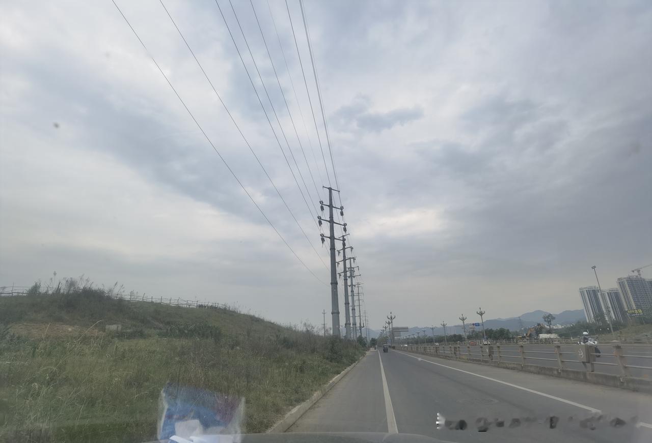 若不缺钱，何须委屈谋生
 
       成年人大半的隐忍与妥协，大多都源于生活