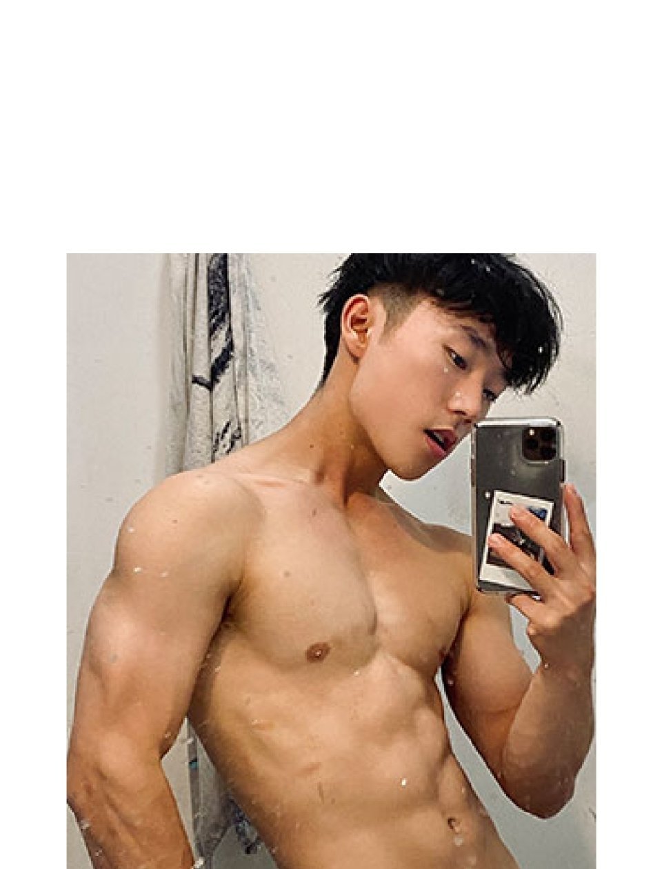 8.22xfj韩国🇰🇷网红kijiro萌脸腹肌男，很反差了