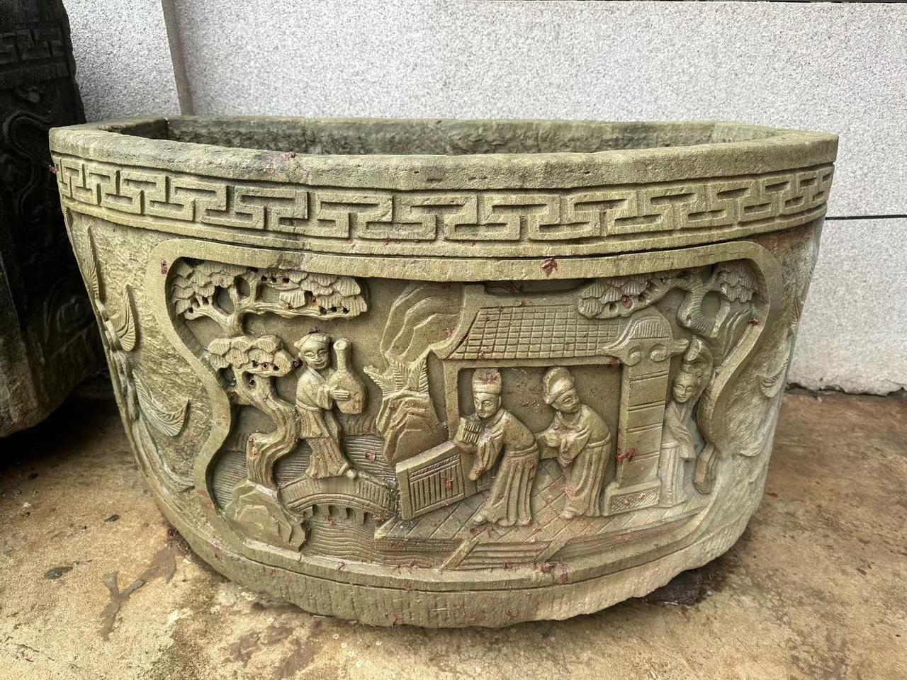 缸承古韵，元宝雕纹，静水藏财，福运绵长。
置一方雅器，守一宅安康。