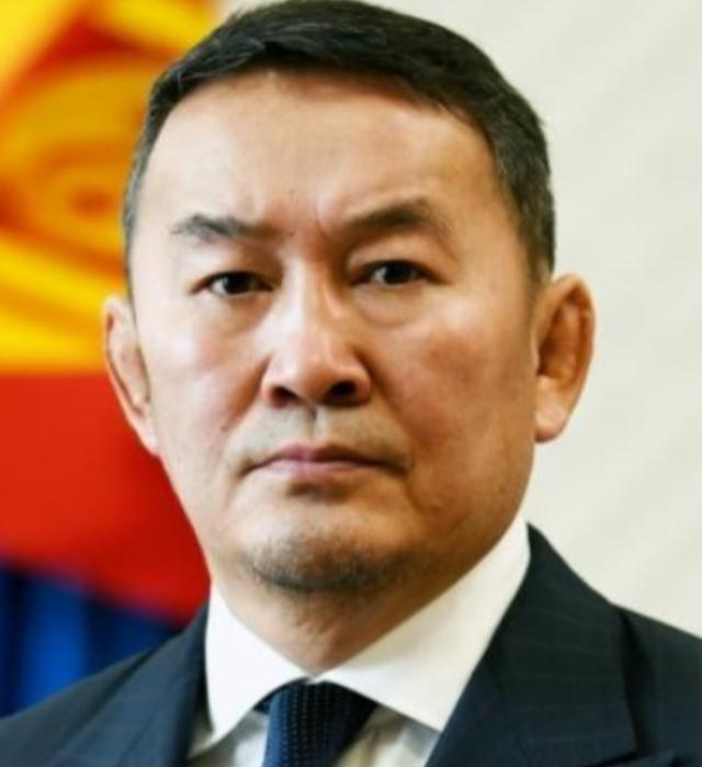 一位蒙古国网友曾在网上发出了这样一句话：“当初蒙古为何要脱离中国独立出来？独立的
