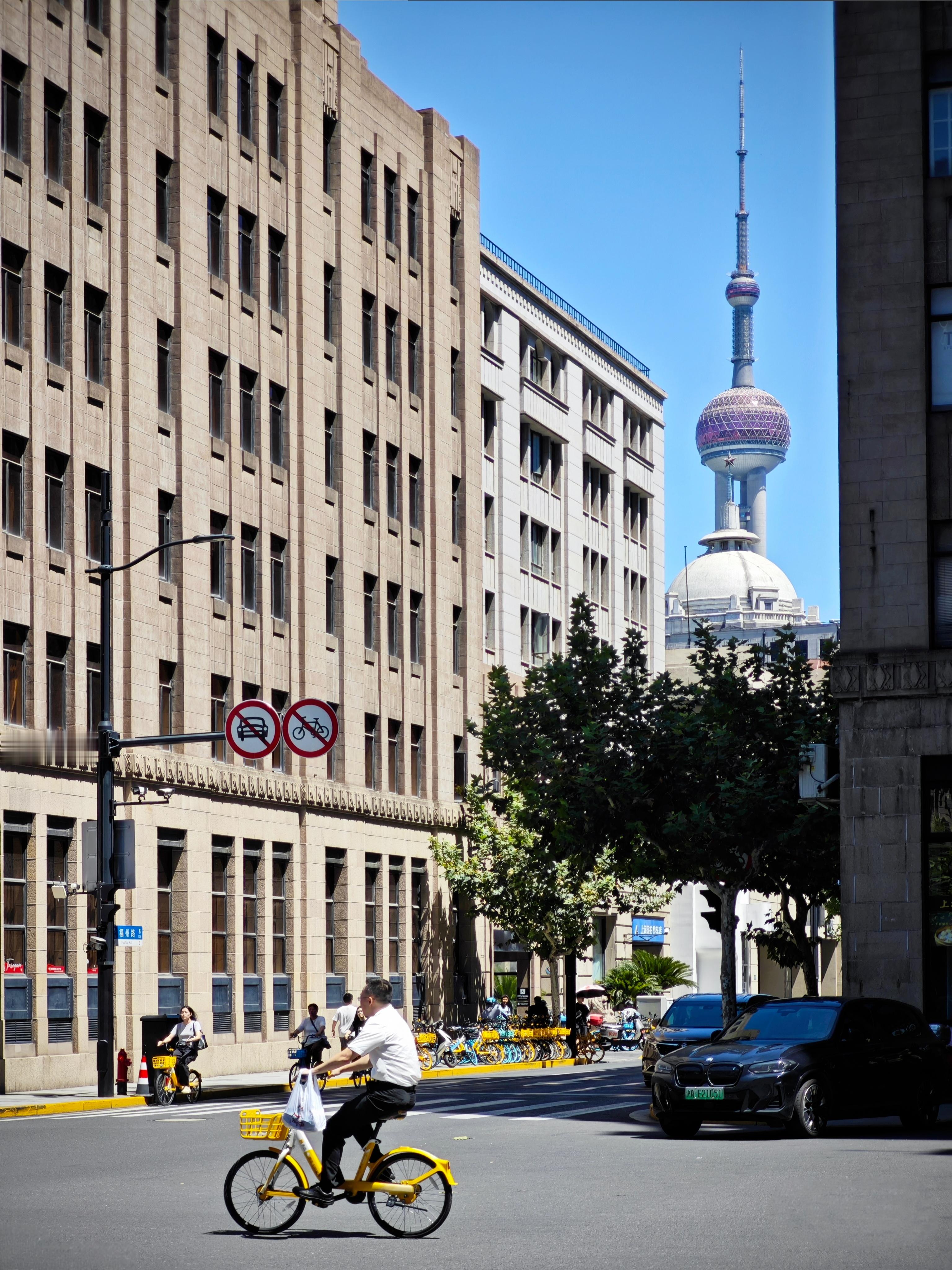 一些尘世里抬头看到庞然巨物的瞬间 上海建筑 上海