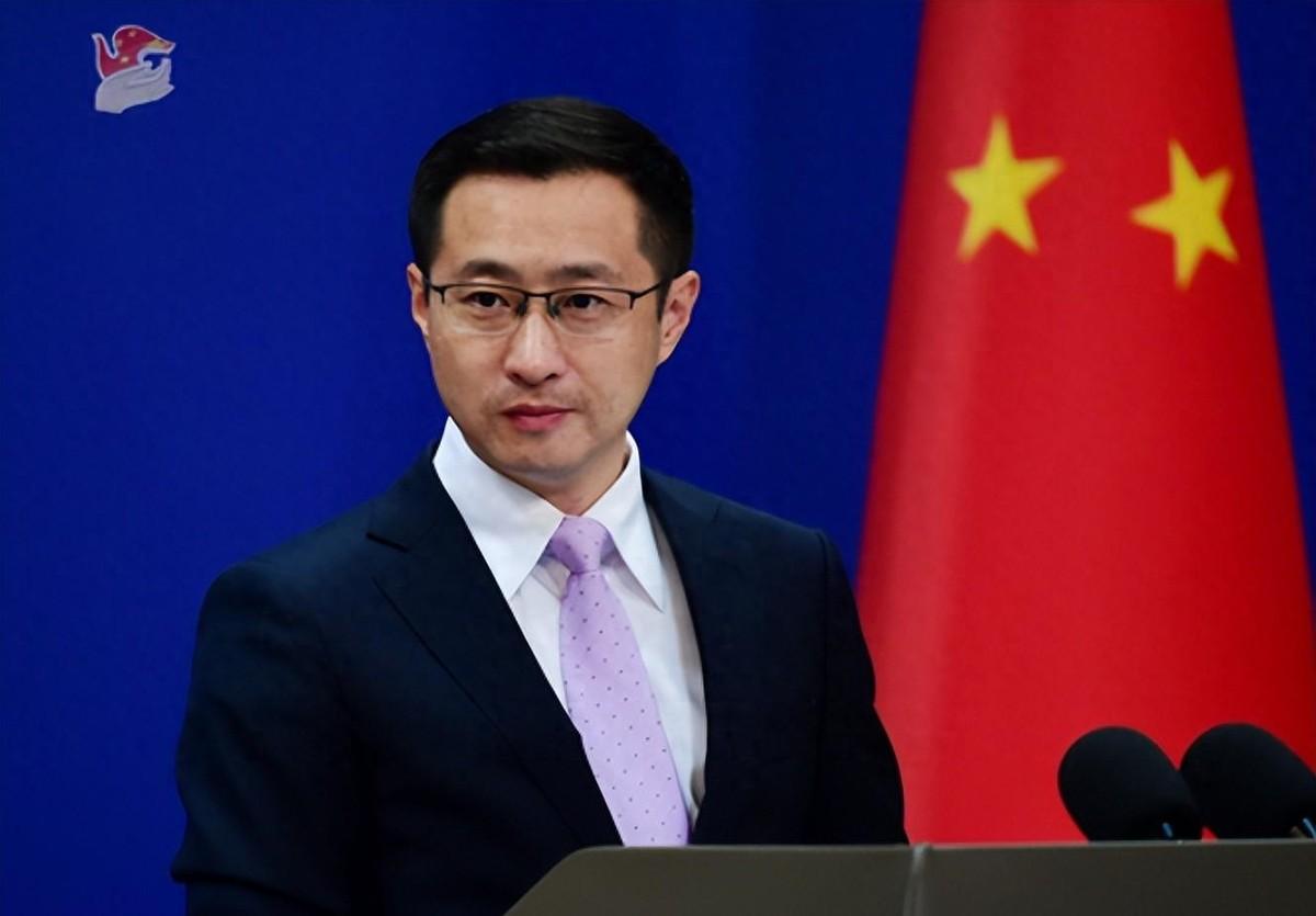 近日，欧盟委员会计划强制各成员国清理掉华为、中兴等中国企业的电信设备，引发外交部