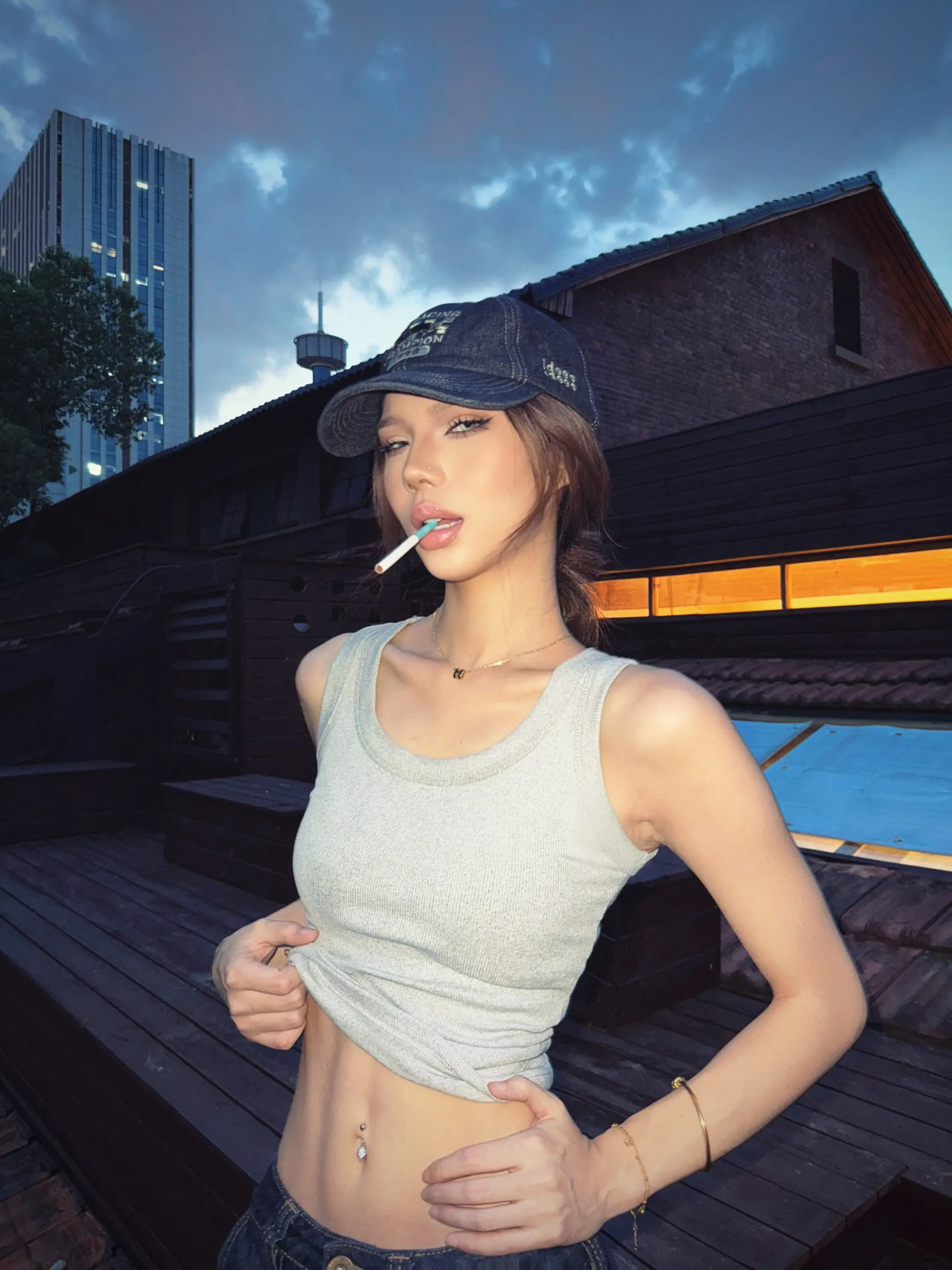 抽完这根再收拾你。