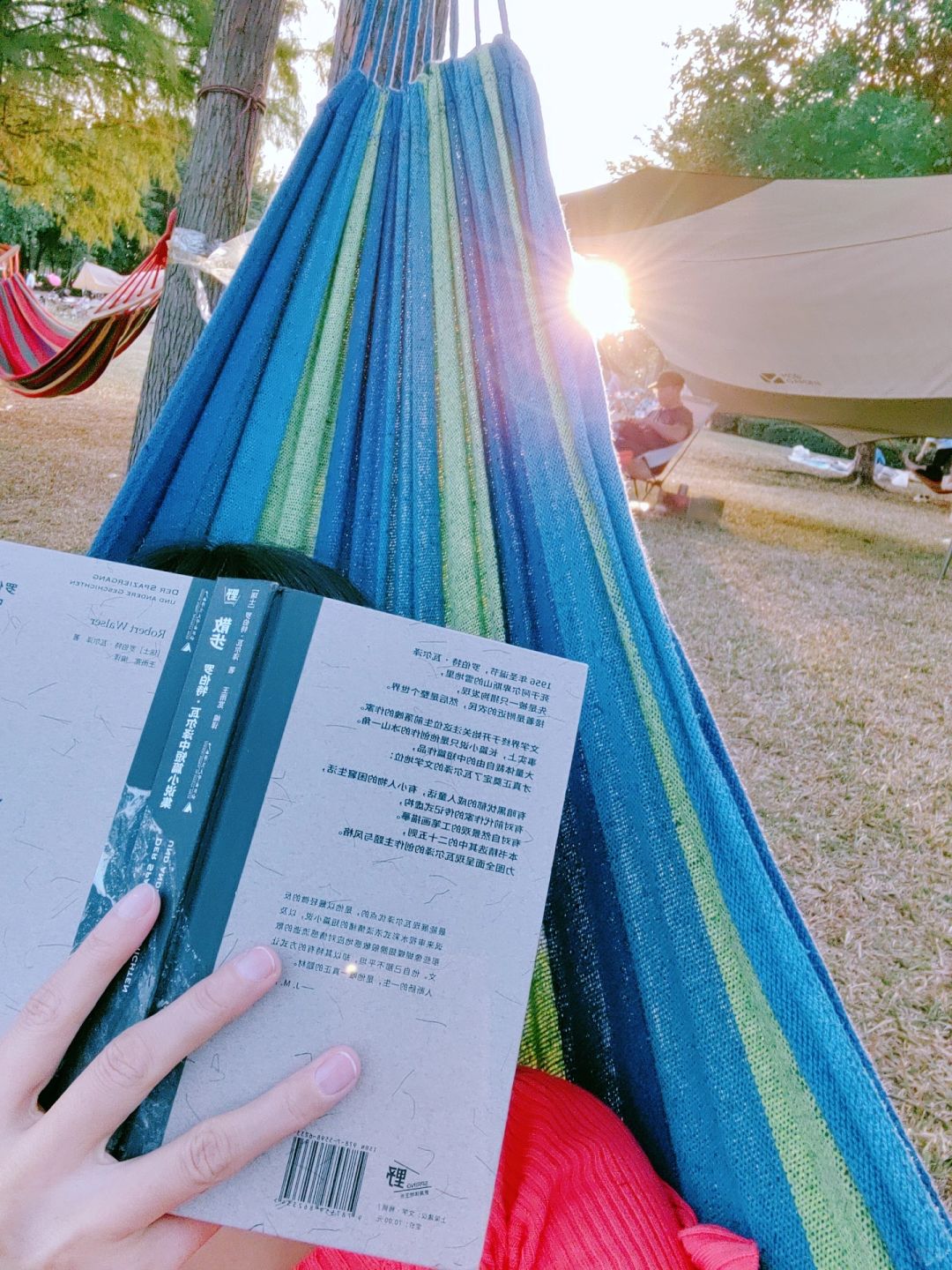 光才是一切氛围感的源头，没毛病！