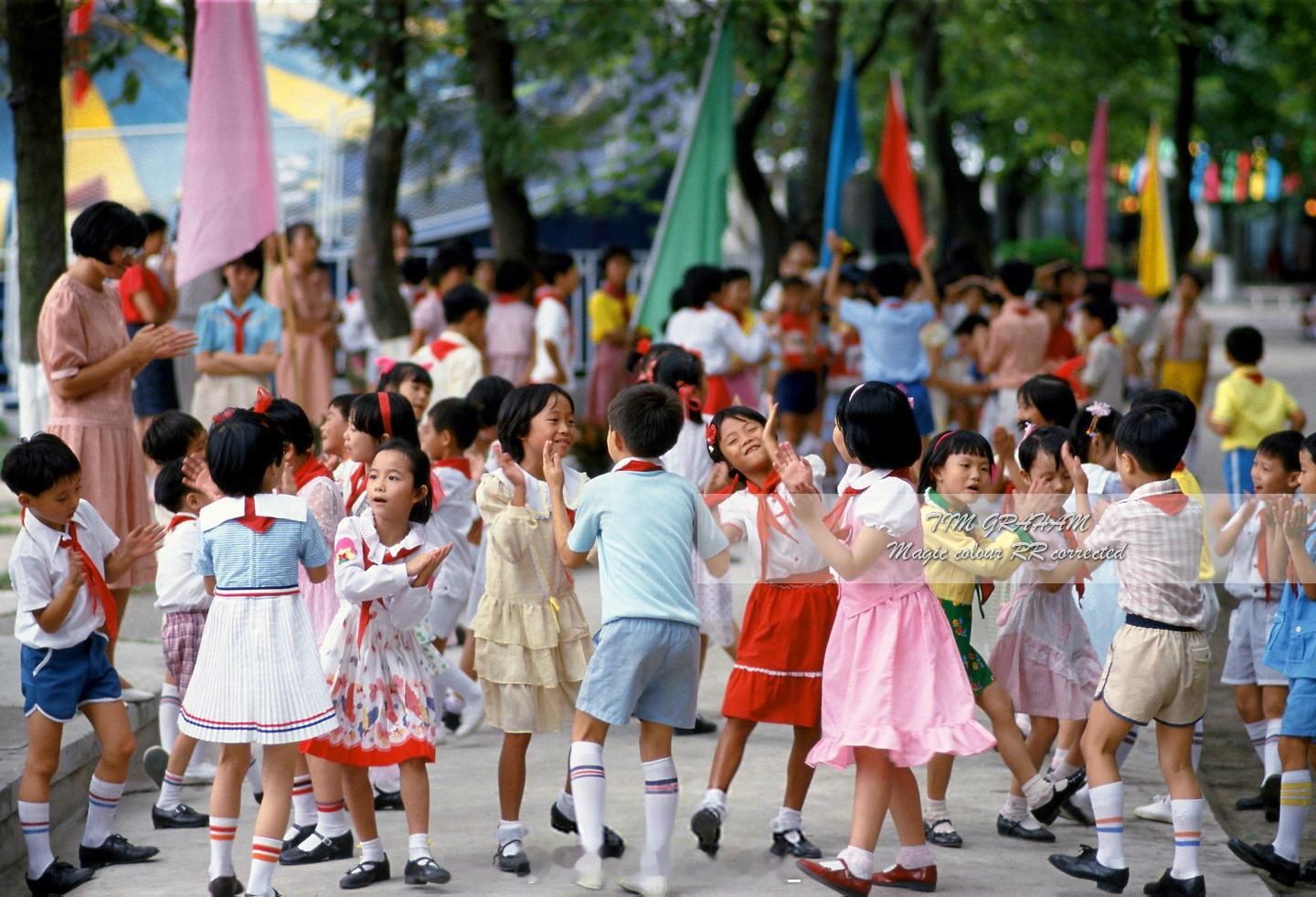 1988 北京《幸福的花朵》早安#幻彩时代记忆# ​​​