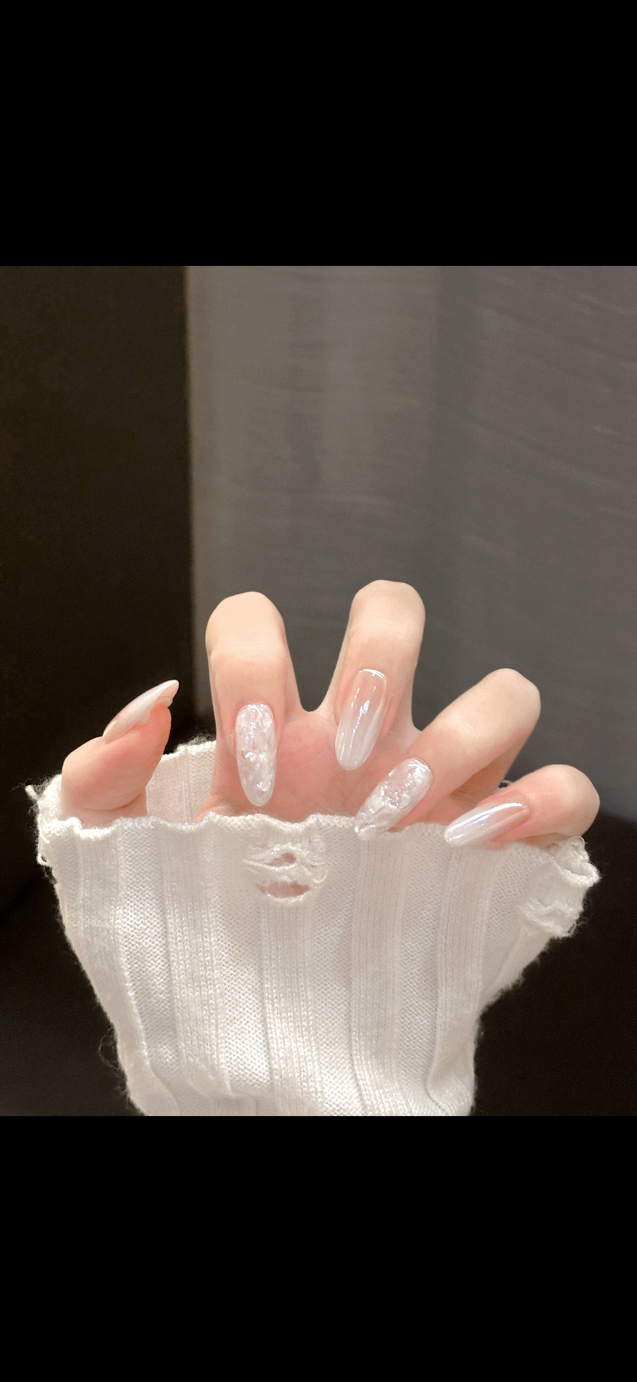 去做美甲了！我真的超级纠结！！到底应该选哪个好啊啊啊啊啊选的我人要麻了 