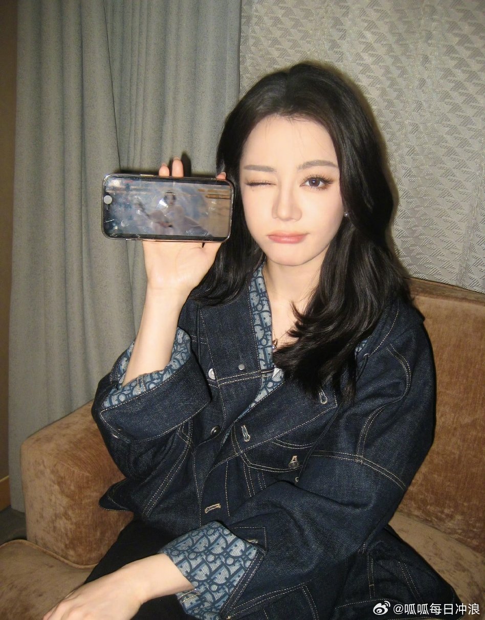 迪丽热巴、陈飞宇《白日提灯》拉新次日来到第二，仅次于《逐玉》了！这势头是不是很猛