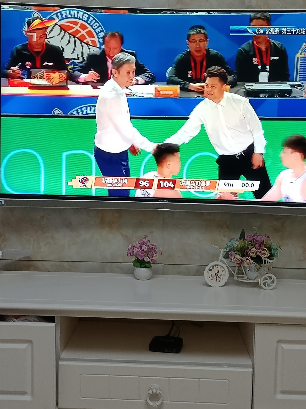 新疆队主场输了，输得并不憋屈
       昨晚新疆队主场迎战深圳马可波罗，前3