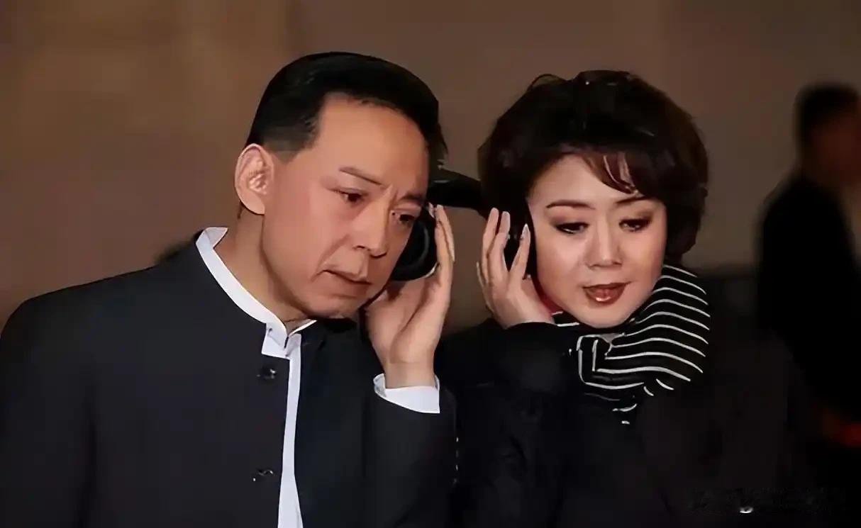 这才是最高级的关系！60岁李胜素至今未婚未育，身边却有同一个男人陪了28年，这个