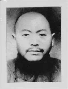 1951年，大汉奸黄标被判死刑，到了刑场，黄标却很不甘心：“我每个月给新四军送了