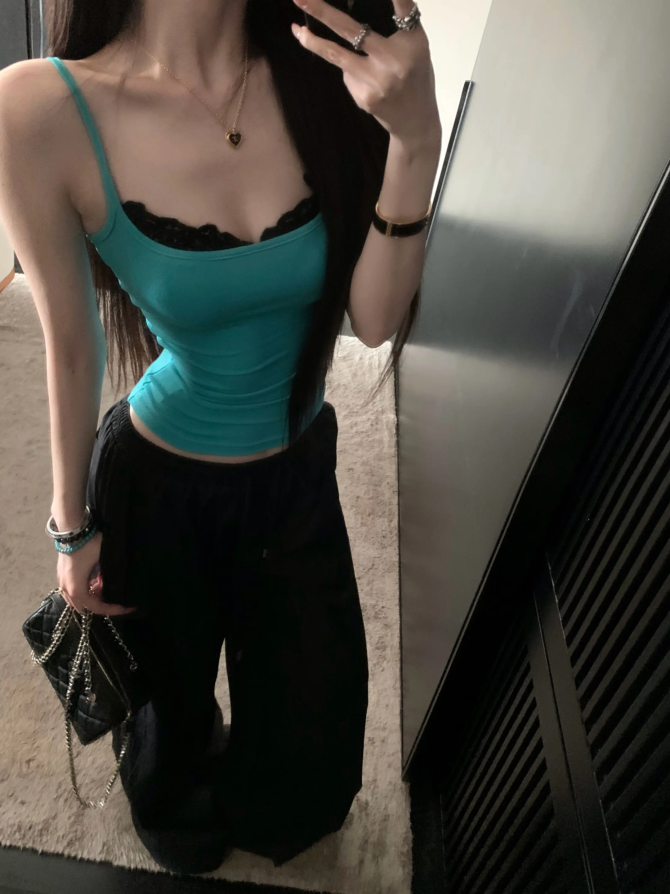 我会对每个叫我姐姐的女孩负责