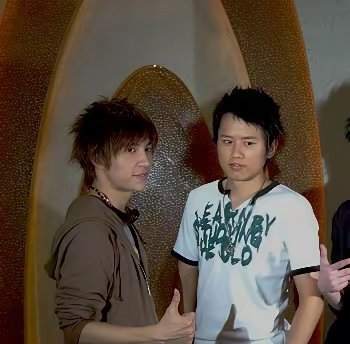 我虽然对张杰观感一般，但纵观整体娱乐圈他真的算明星里面没黑点的了。唯二两点一个说