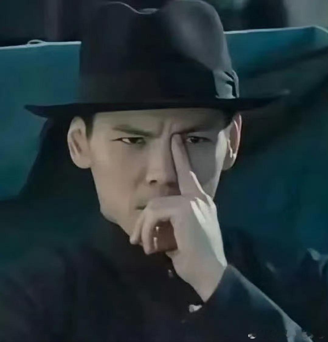 #向佐海报都是向左发的#向佐就是掌管抽象的神[doge] ​​​