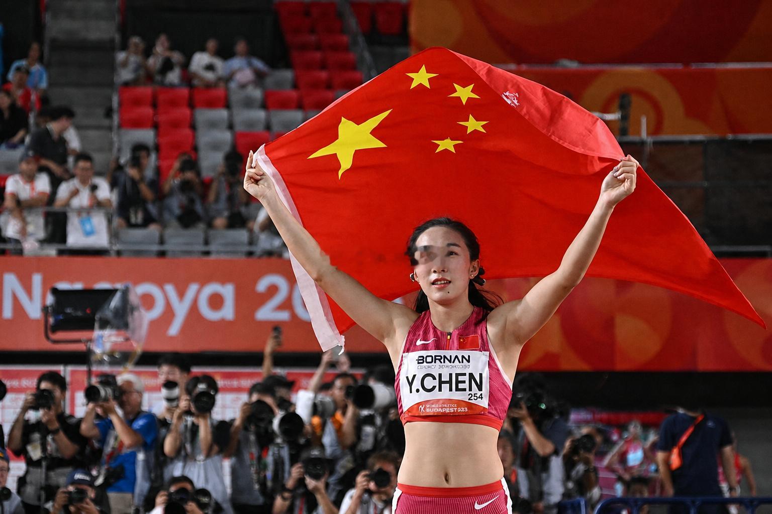 陈妤颉100米夺金 小孩儿姐起跑太好了，步幅节奏顶级，全程压制，绝对实力👍🏻