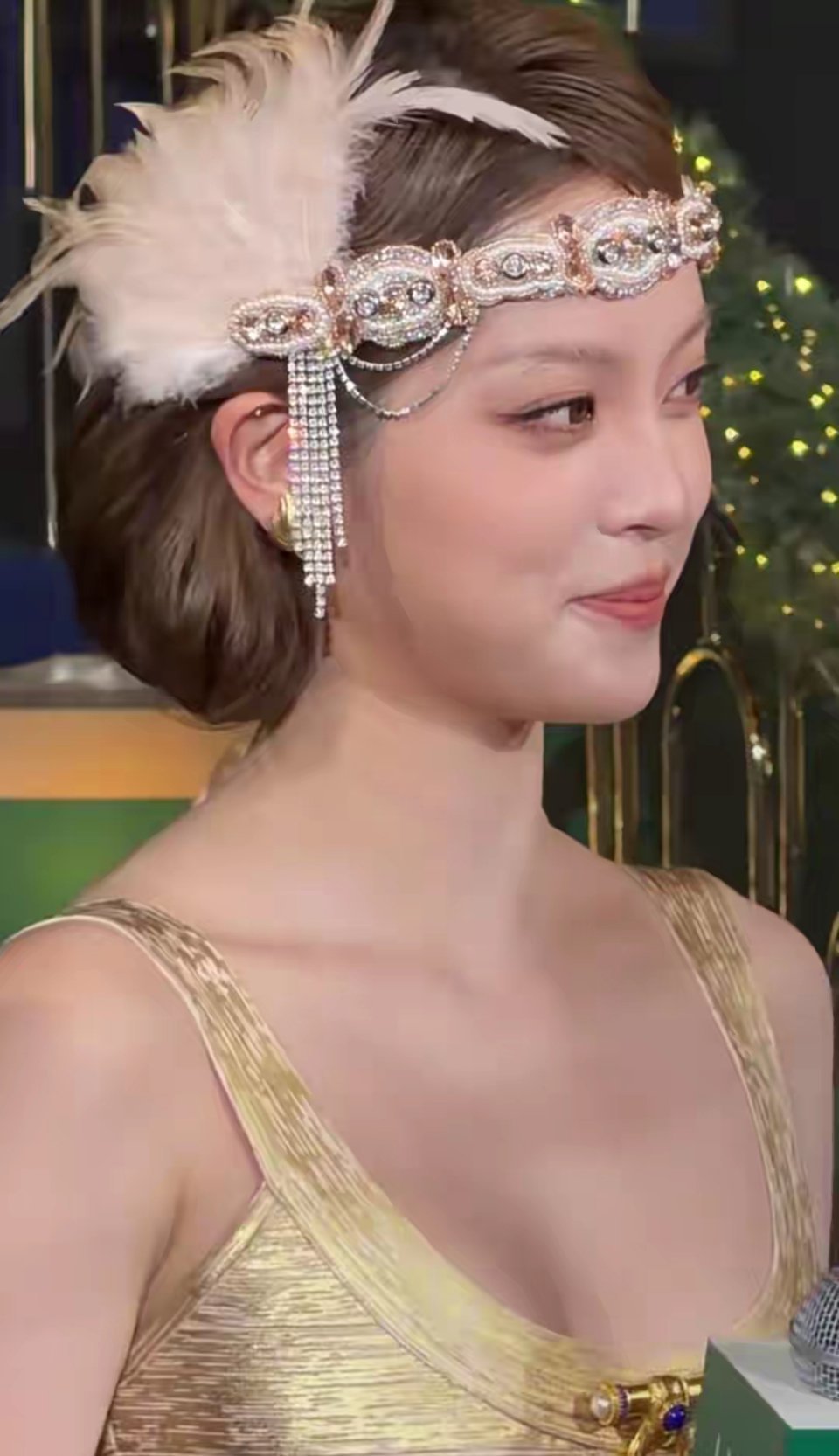 精灵少女火了之后，欧阳娜娜的造型越来越漂亮了 