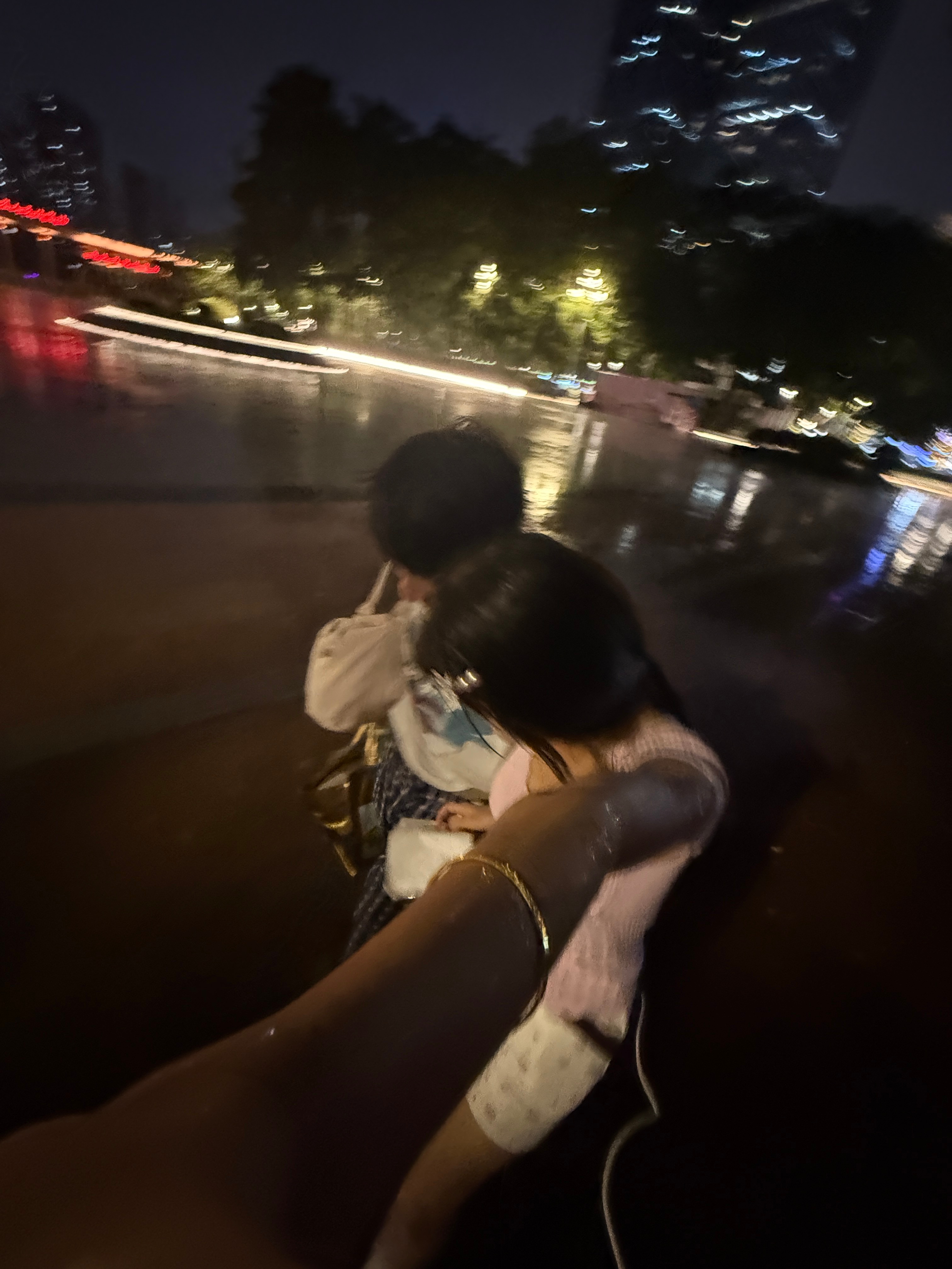 非要今天去永辉买椰子鸡吧 成落汤鸡了 广州·中华广场