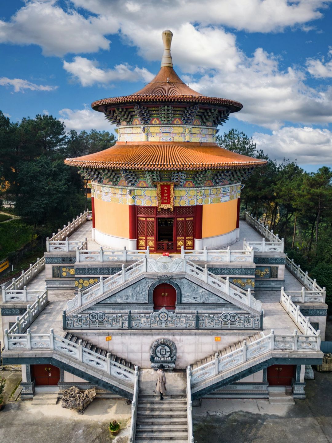 不是天坛❗是重庆隐于山林的千年古寺