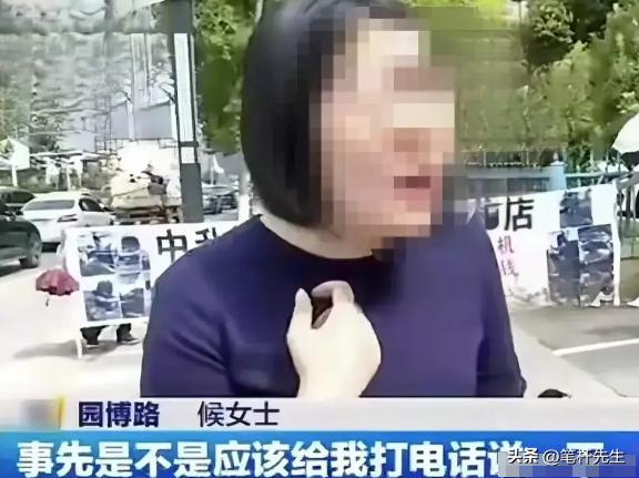 云南昆明，一女子花120多万买了一辆奔驰车，没曾想新车被送去贴膜时，4S店竟然私