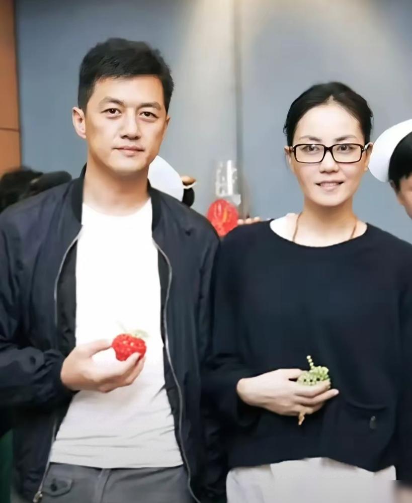 我敢说，
​
王菲很大概率，
​
就是李亚鹏这短短一生中，遇到的
​
最大方的女