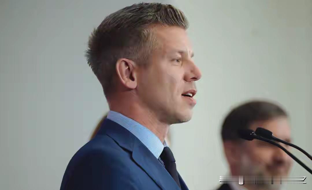 匈牙利政坛换届，直接给内塔尼亚胡来了个“翻脸式变天”。前任总理欧尔班一向是其铁杆