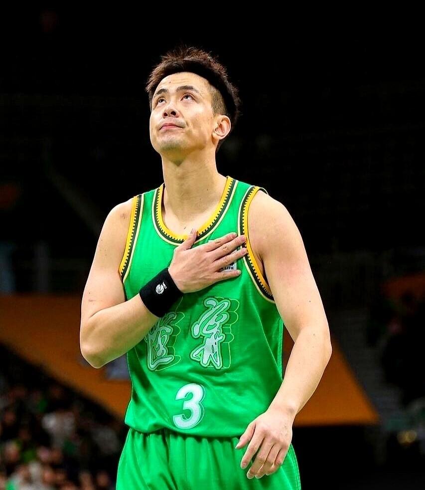 输了。
辽宁掉到第十了。
这几个字打出来，我手都哆嗦。以前想都不敢想的事儿，就这