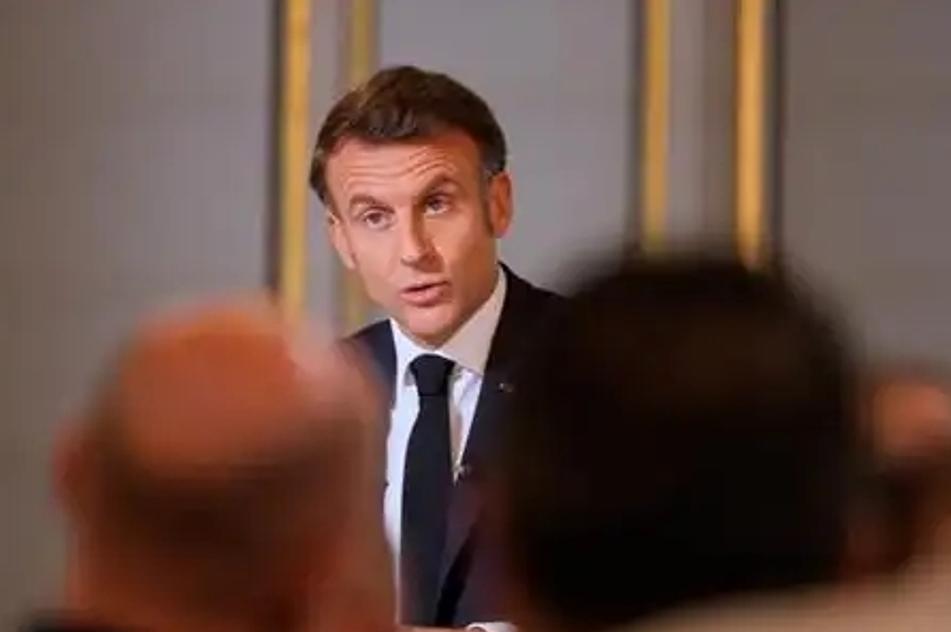 这就尴尬了！法国海军扣押的油轮，不是俄罗斯的！

马克龙早前宣布，法国海军扣押了