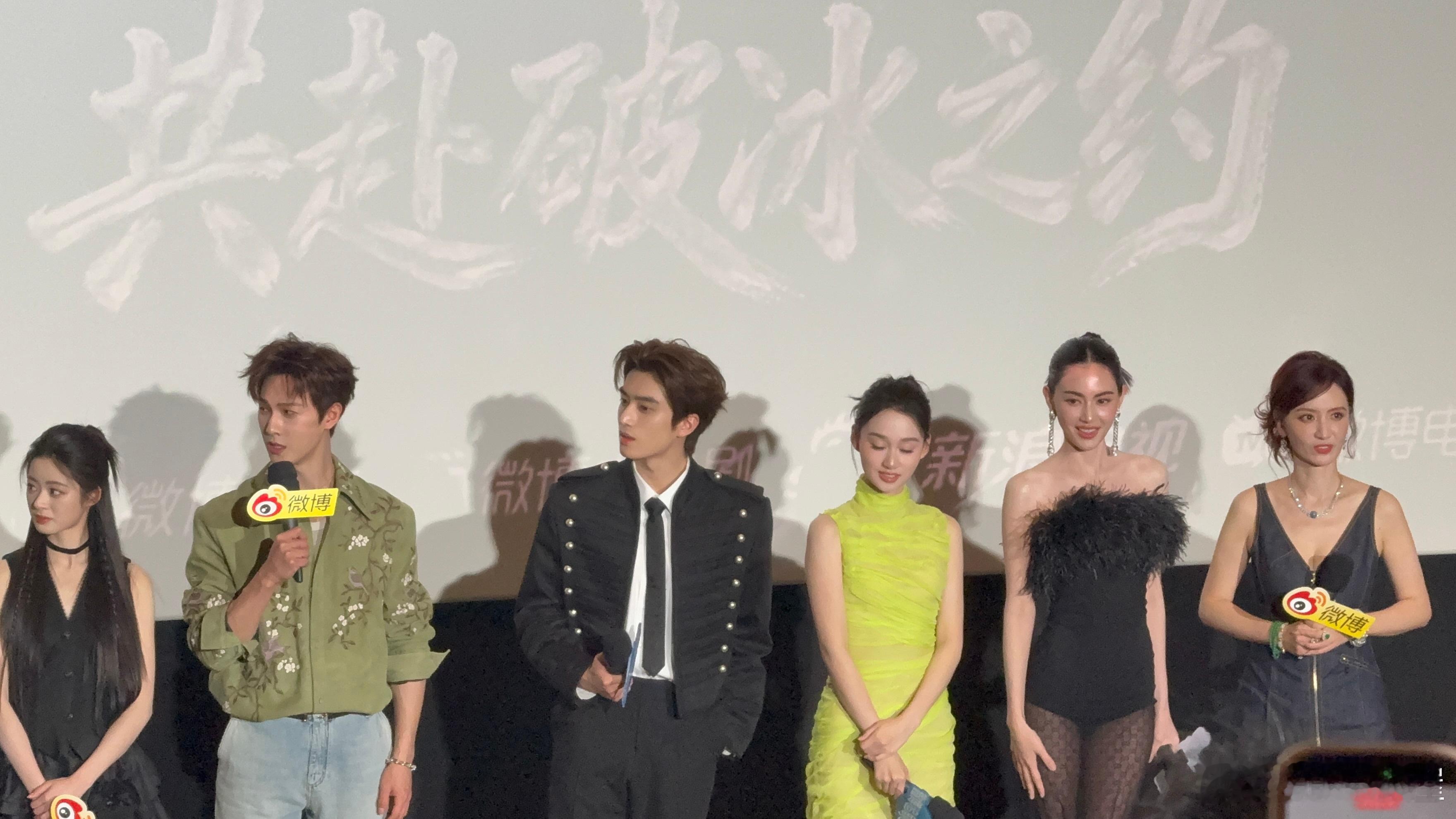 张萌爆料李昀锐张康乐穿老头衫 我宣布，张萌就是我唯一的姐！这种把帅哥私底下最生活