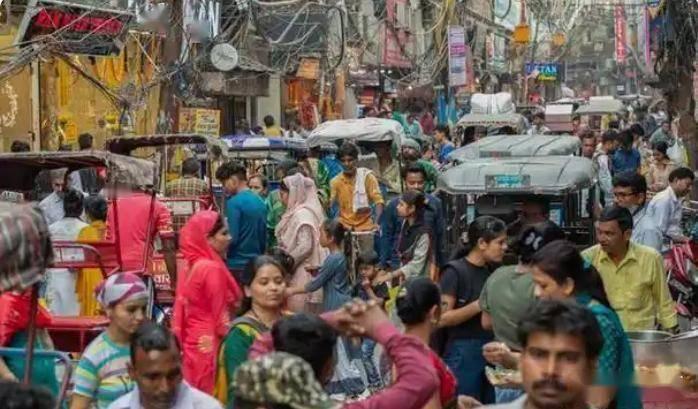 2026年初美印谈​妥的贸易协议突然​生​变，西方对着印度喊了多轮制裁狠话，却始