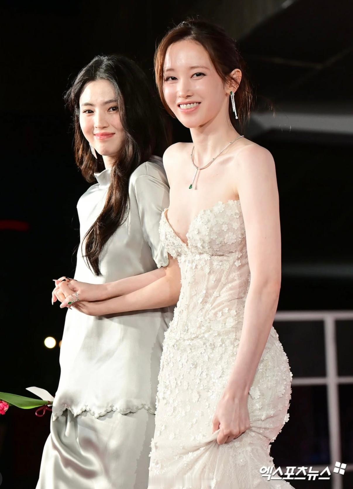 韩素希全钟瑞 韩素希、全钟瑞双女主复仇电影导演很会选人了这二位都有种为了生活奋斗