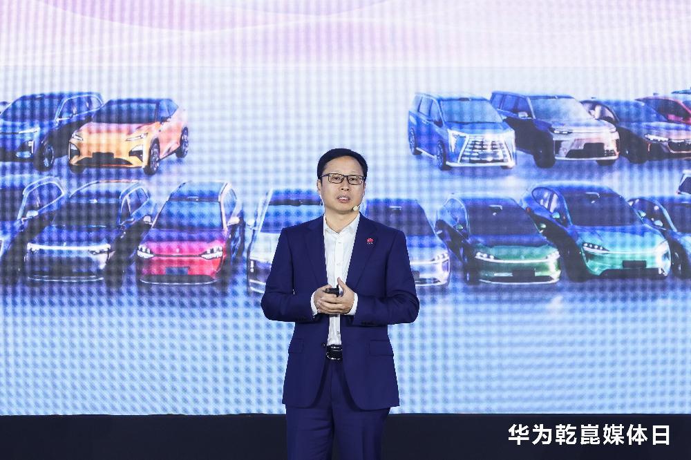 今天深圳举办 2026 华为乾崑媒体日，引望 CEO 靳玉志现场分享了不少干货。