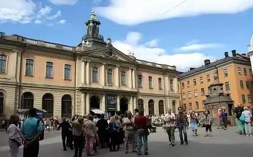 瑞典加入北约彻底崩了！难民爆、治安炸、百姓不敢出门，好日子到头了！

谁还记得以