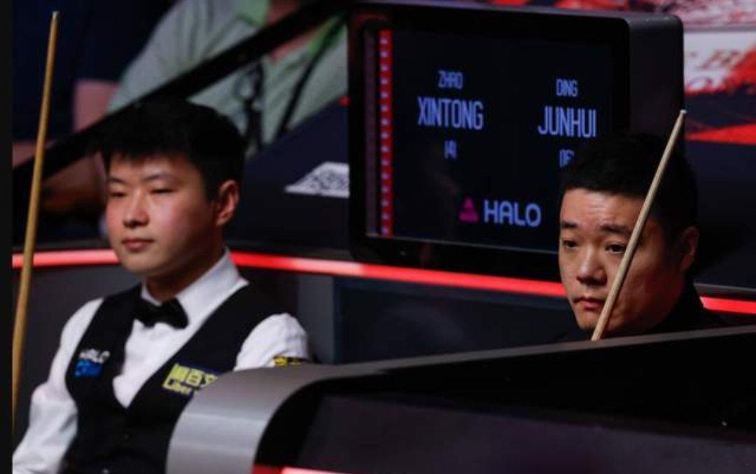 丁俊晖vs赵心童丁俊晖4比4赵心童 斯诺克世锦赛中国德比：丁俊晖单局1分绝杀 4