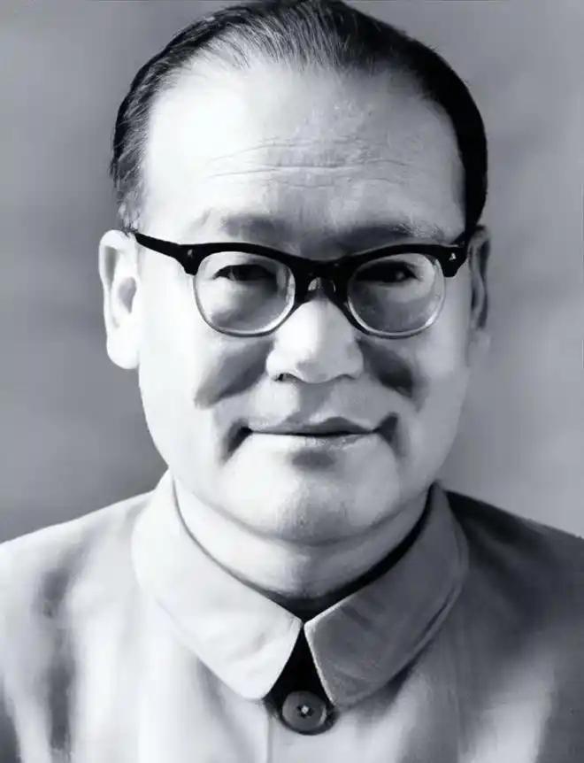 1980年，57岁纪登奎主动辞去领导职务，一生坚守初心令人敬佩
 
1980年，