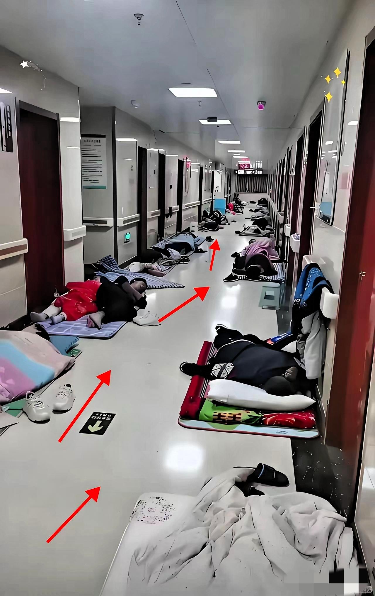 武汉这家医院的暖心操作，真的戳中了无数普通人的软肋！
 
没有冰冷的“严禁”告示