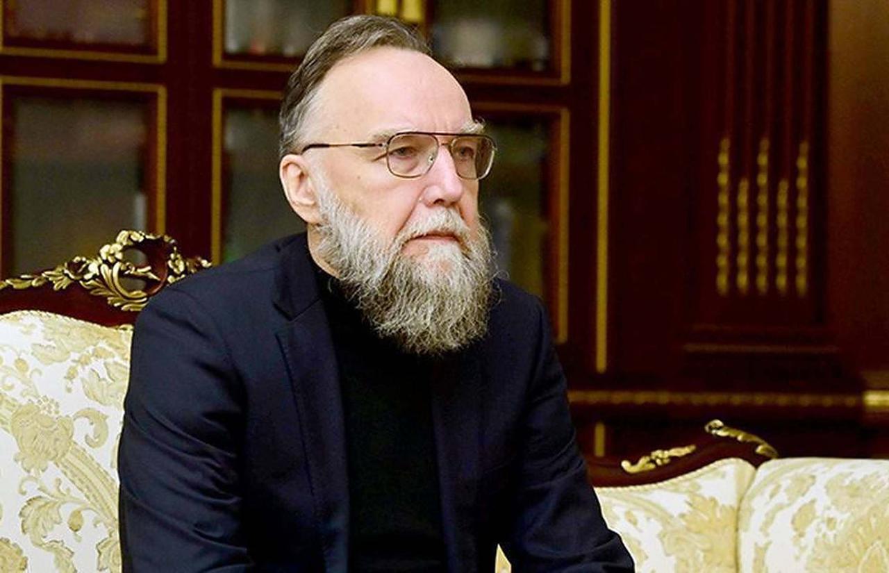 俄罗斯国师说得很有道理。

俄罗斯哲学家亚历山大·杜金1月4日表示，美国抓捕马杜