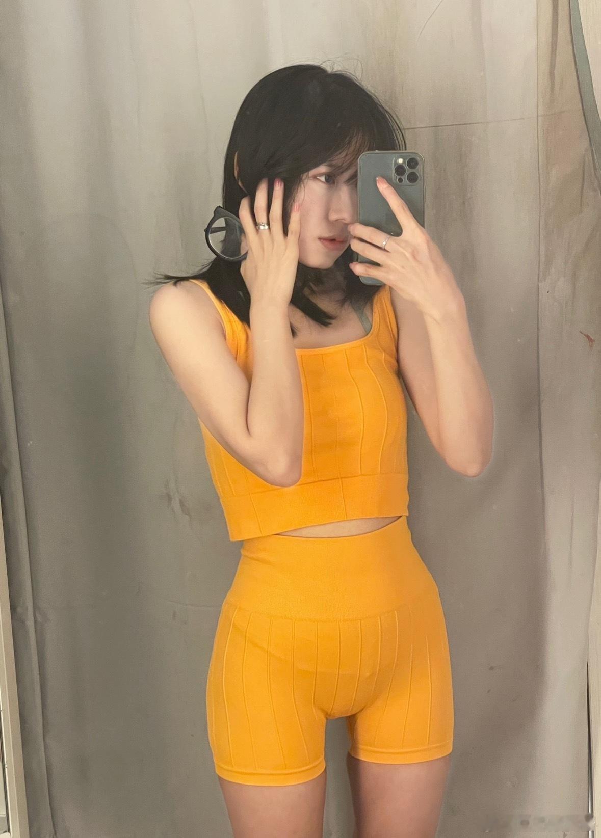 穿的什么内裤已忘记