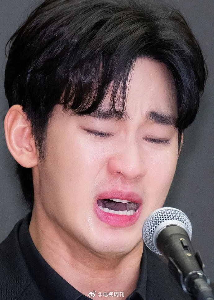 金秀贤金赛纶18年在家的视频 ​金秀贤和高中生金赛纶在家的视频金秀贤，这次真的瞒