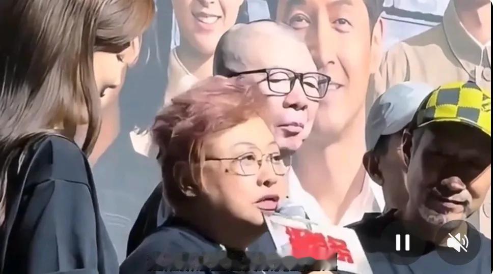 韩红的这次风波到底是怎么发生发展来的？
韩红2026年“走个面儿”风波的完整时间