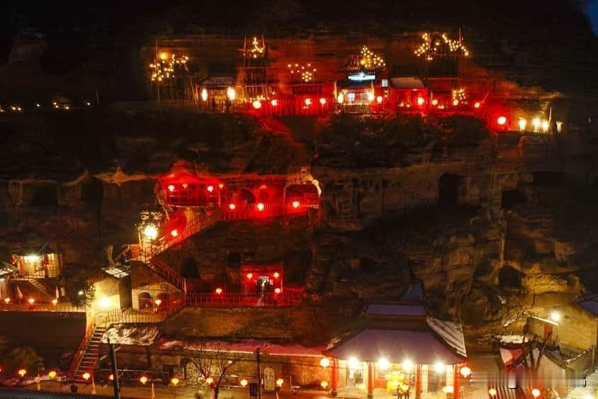 2026年的春节，一定要来彬州感受一场超绝的文化盛宴！当腊梅香漫过丝路古道，千盏