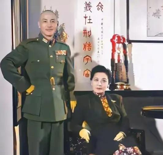 中国在民国时期为啥被日本人打的那么惨，杀了几千万，其实罪魁祸首就是蒋介石和他的家